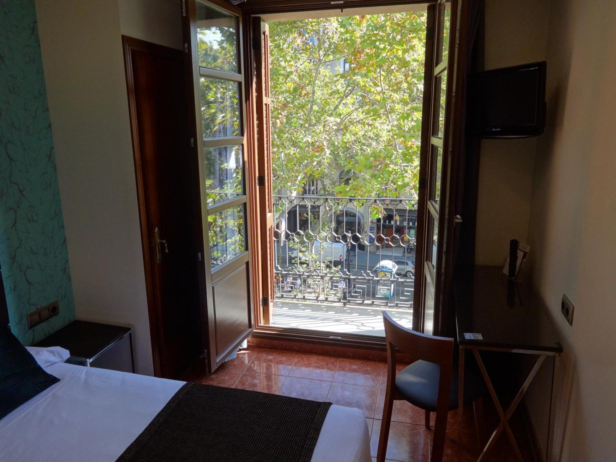 Double or Twin Room La Rambla Views