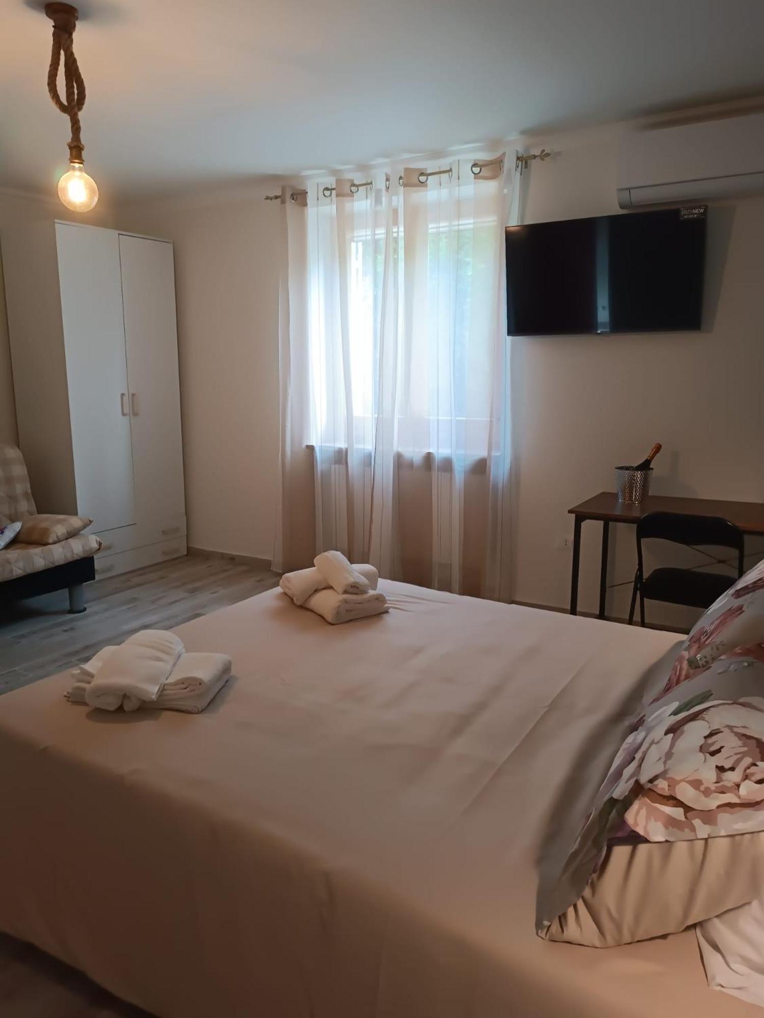 Quadruple Room Private Bathroom