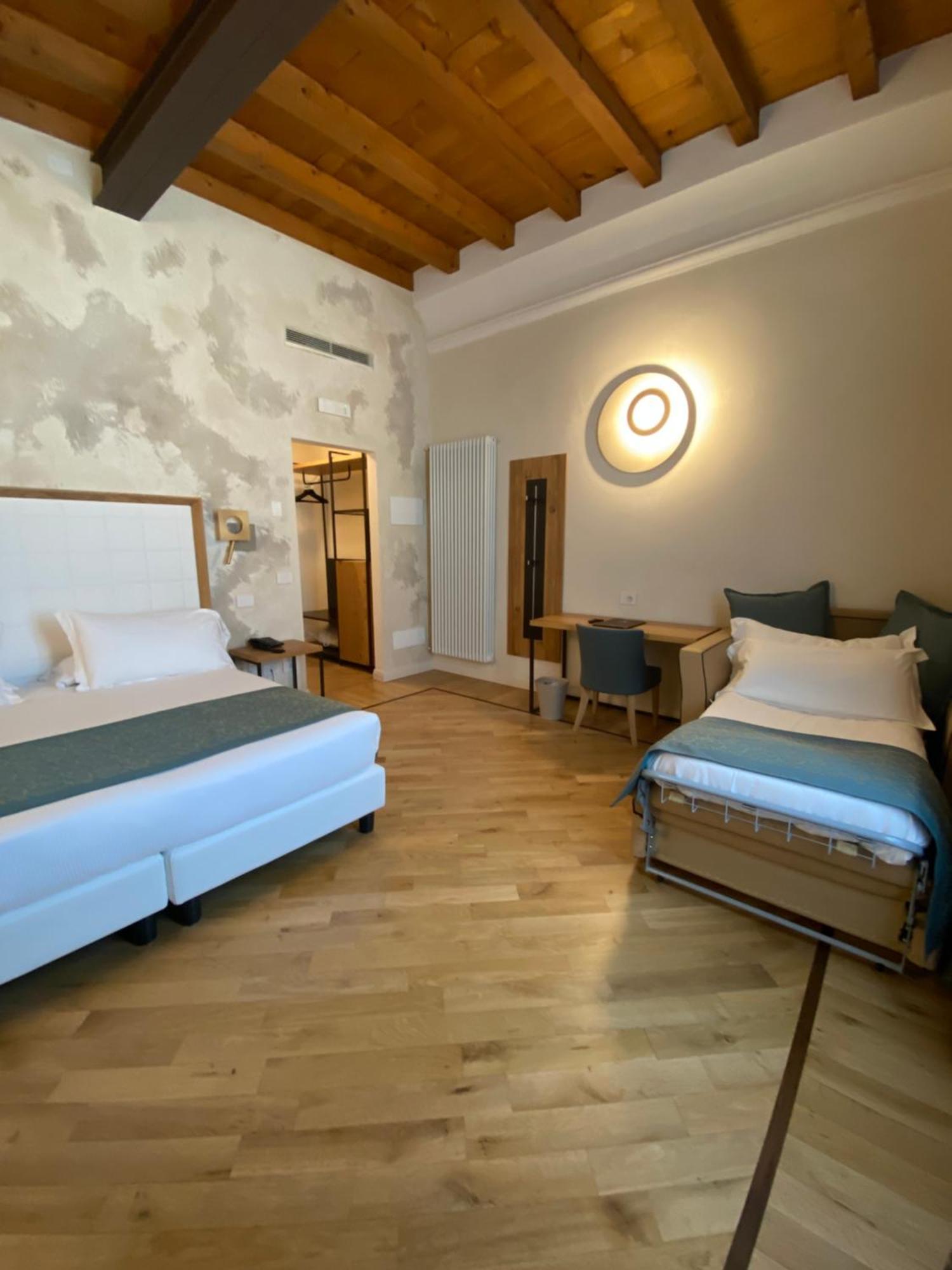 Deluxe Dreibettzimmer