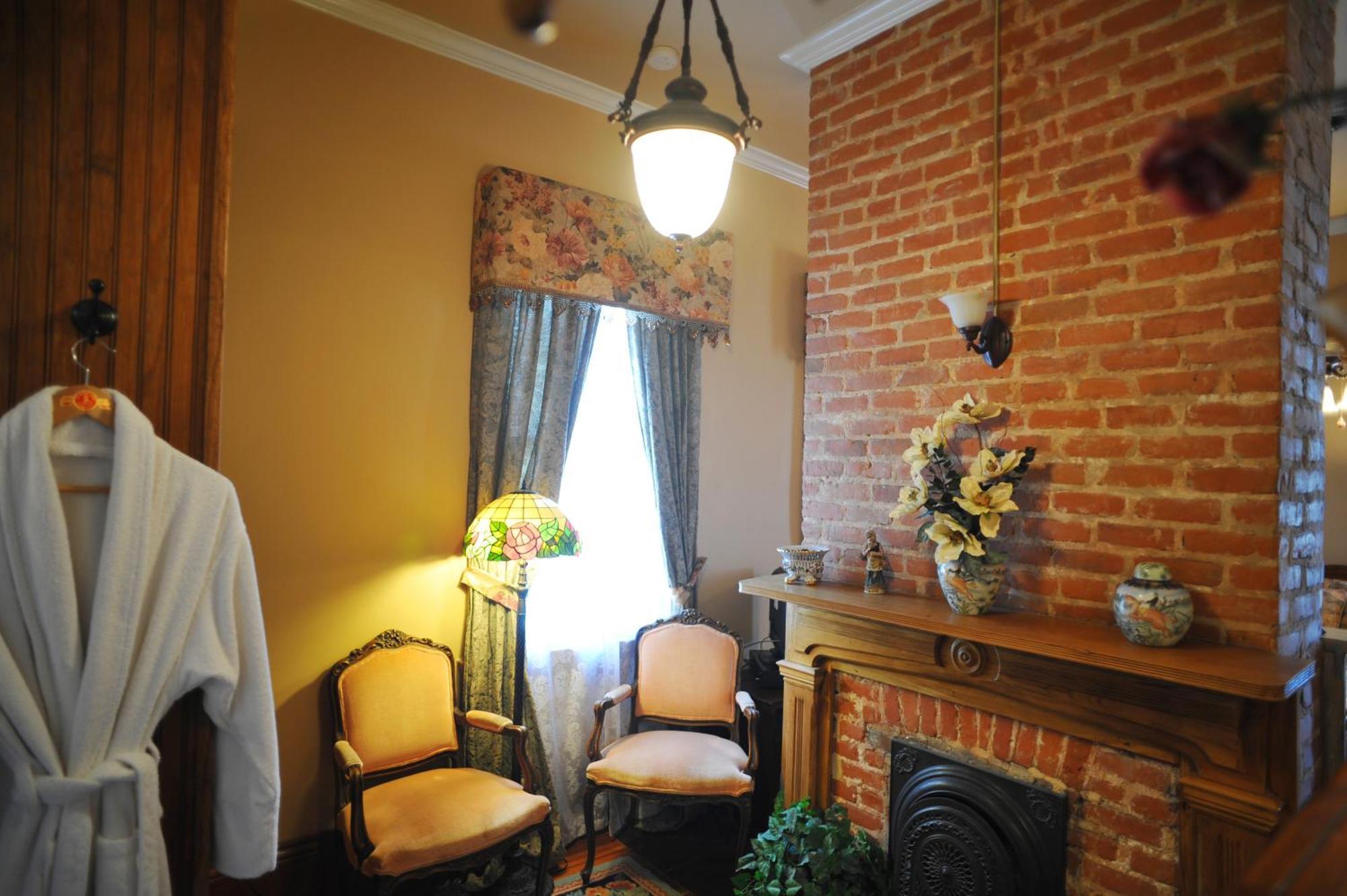 Queen Suite