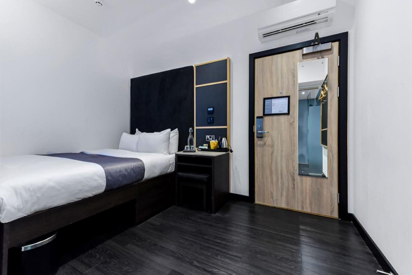 Interior Z con cama grande (sin ventanas) - Adaptada para personas de movilidad reducida
