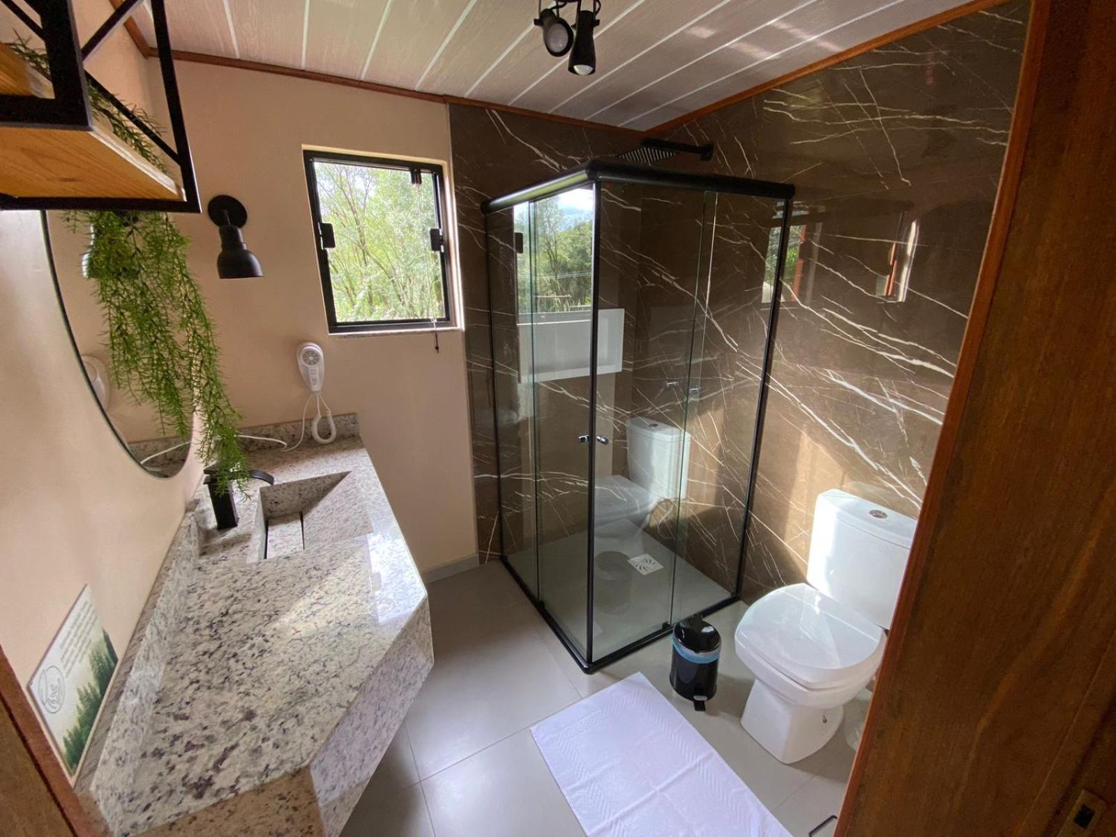 Suite with Spa Bath,1609731972:JPEG