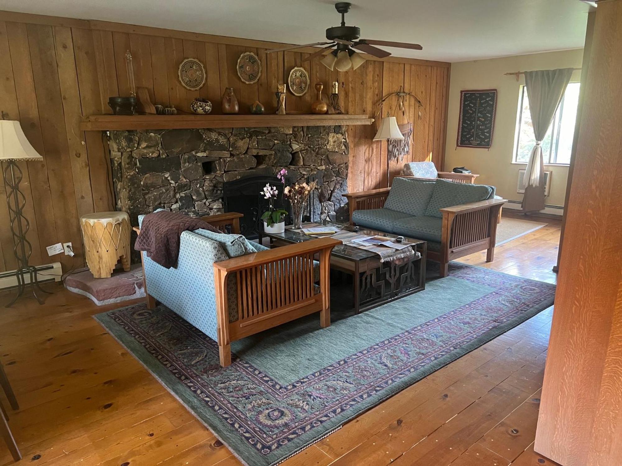 Queen Room