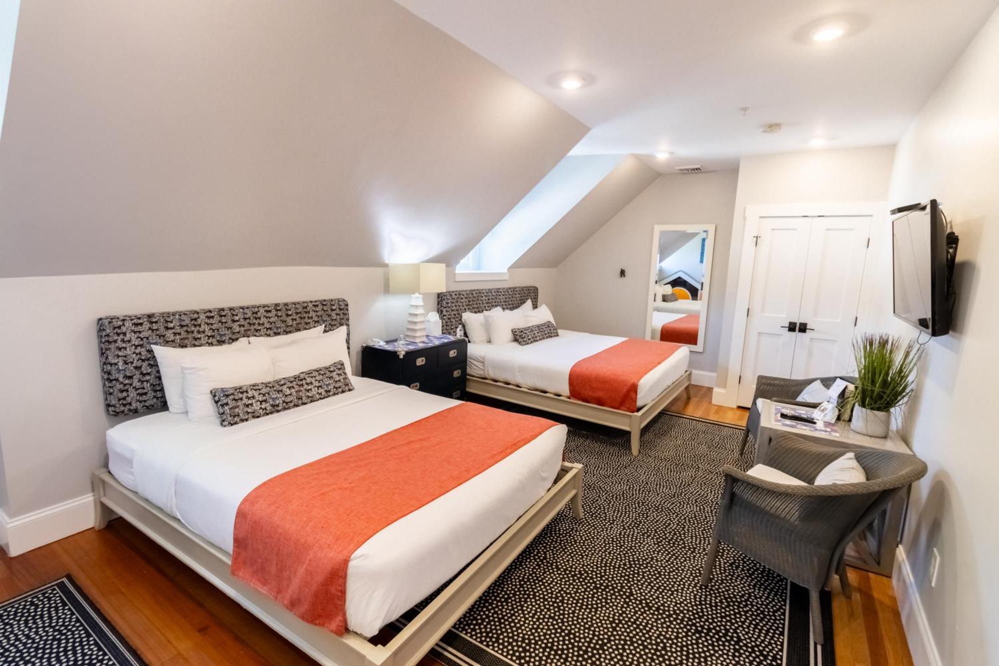 Room 12