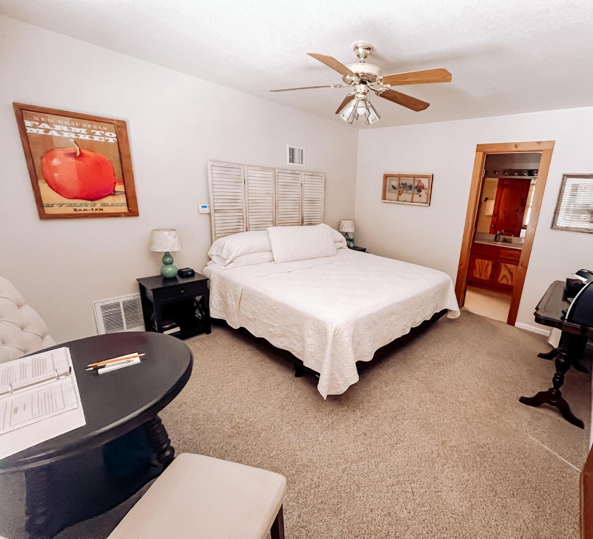 King Room,1373666549:JPEG