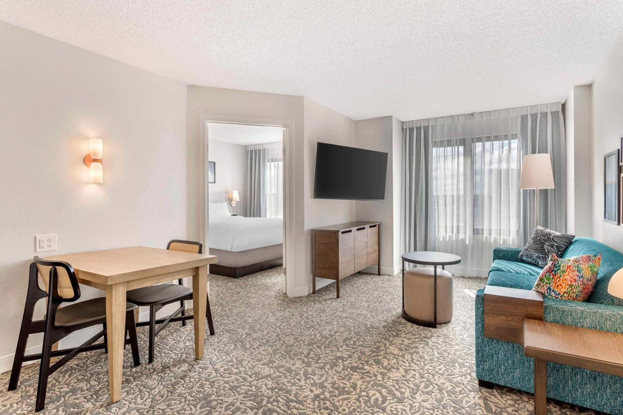 One Bedroom Suite Queen
