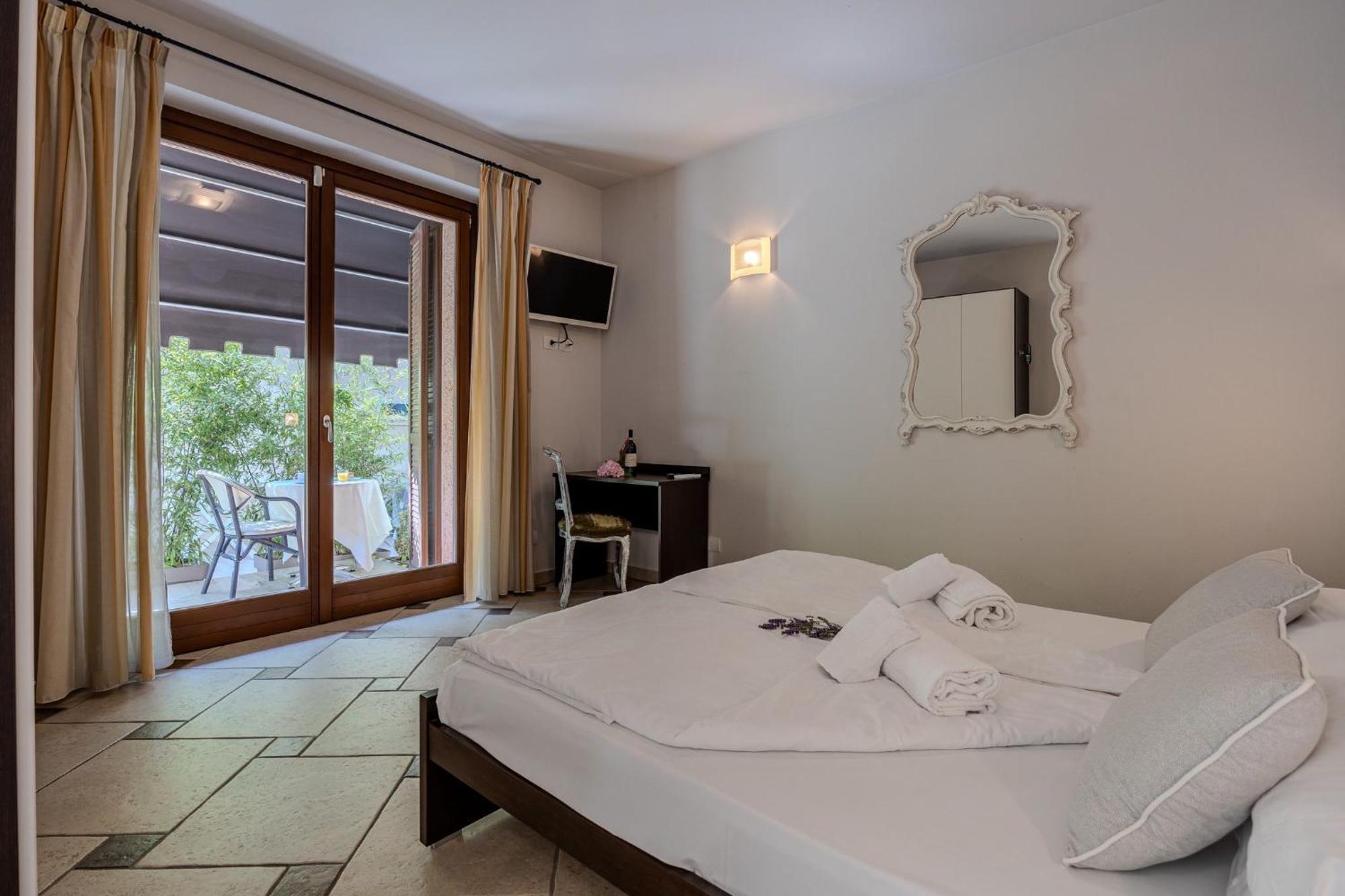 Double Room,1624327020:JPEG