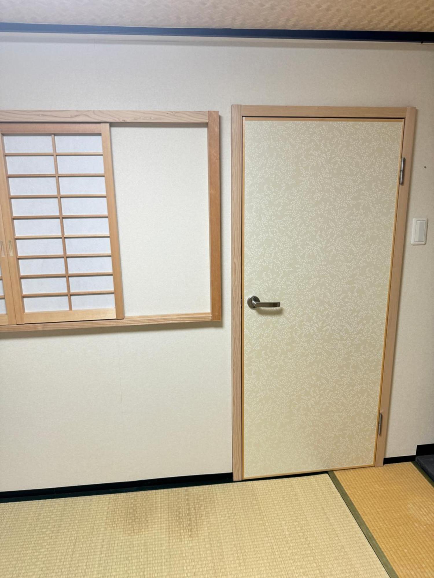 Single Room Shared Shower Toilet