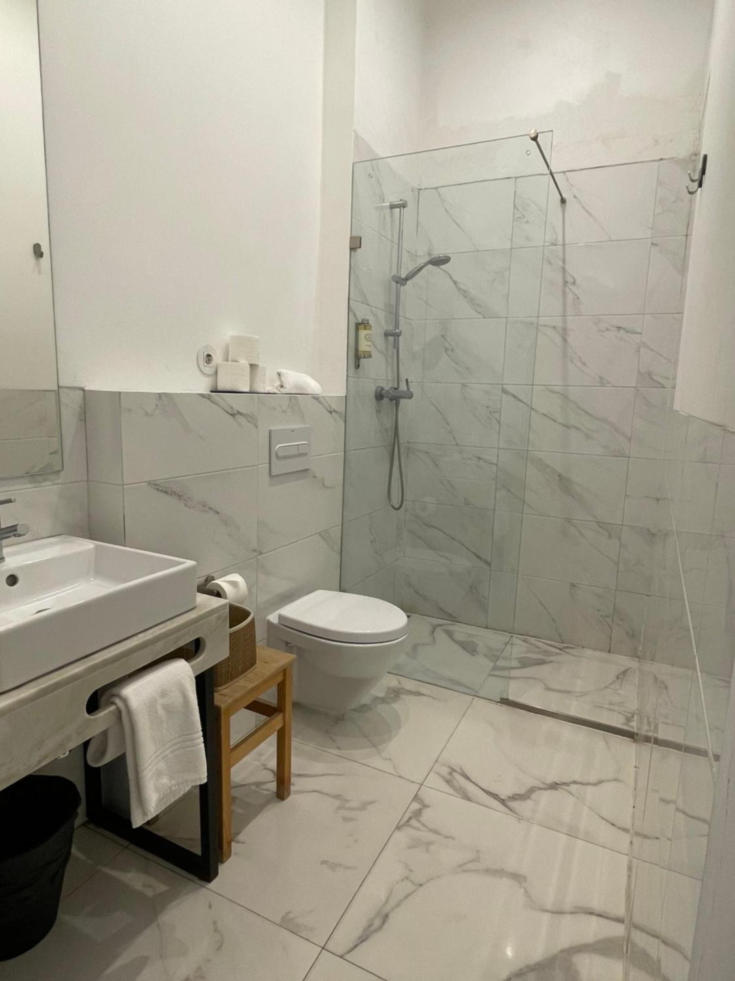 Quarto Triplo Deluxe com Casa de Banho Privada