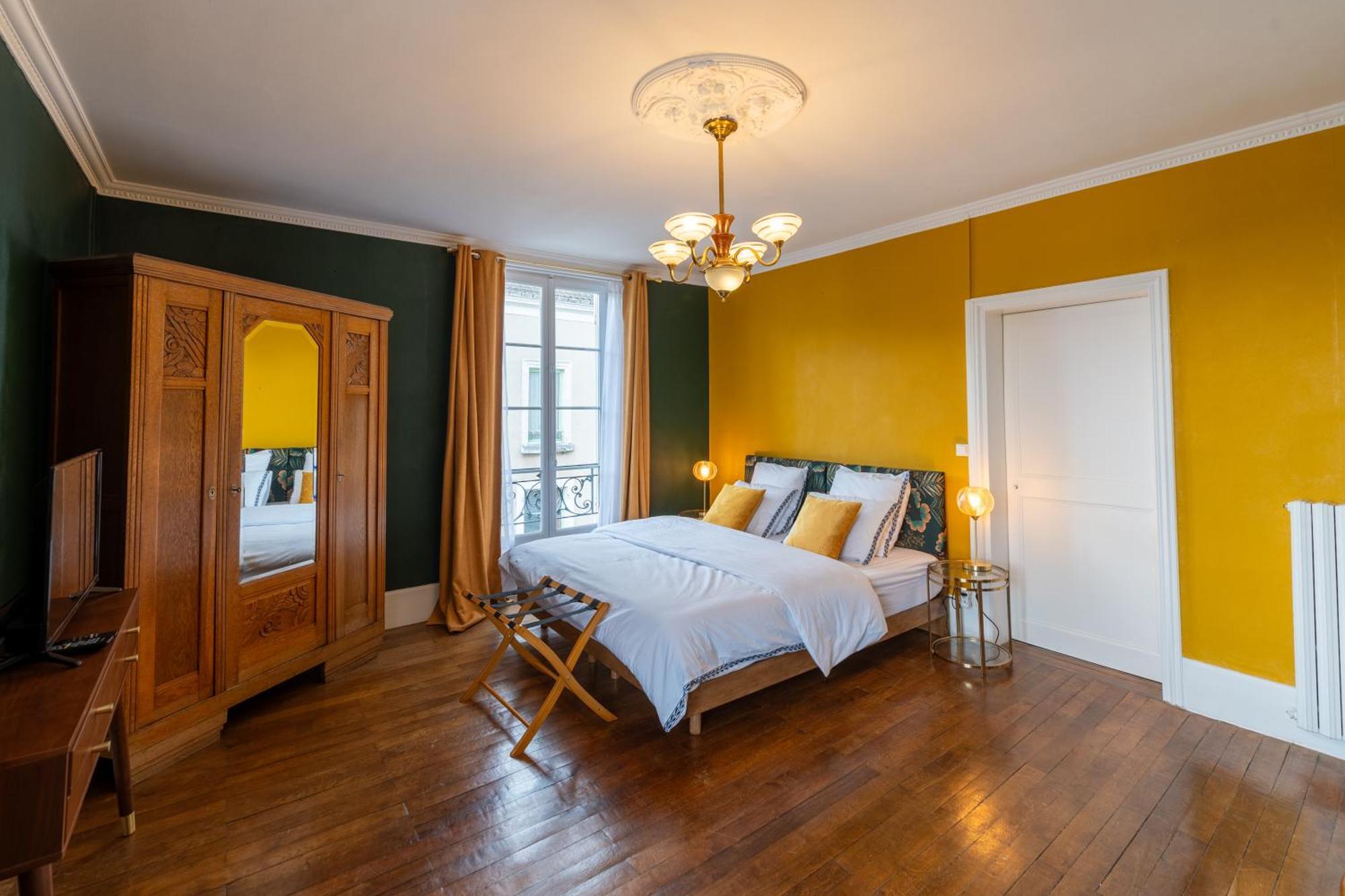 Chambre Double ou Lits Jumeaux avec Salle de Bains