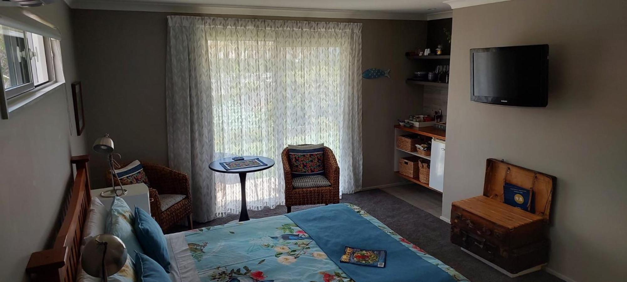 Deluxe Queen Room
