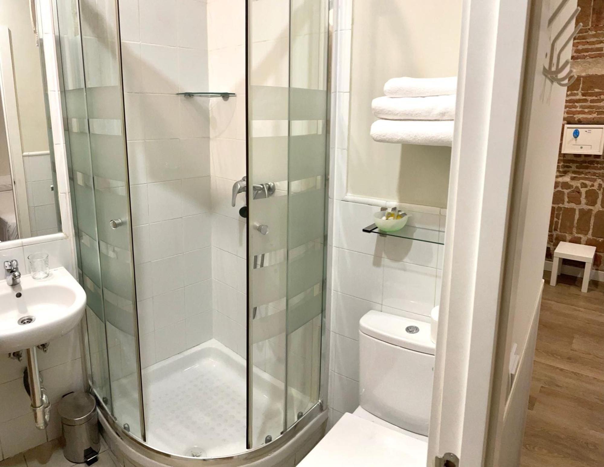 Twin Room with Private Bathroom,1698867801:JPEG