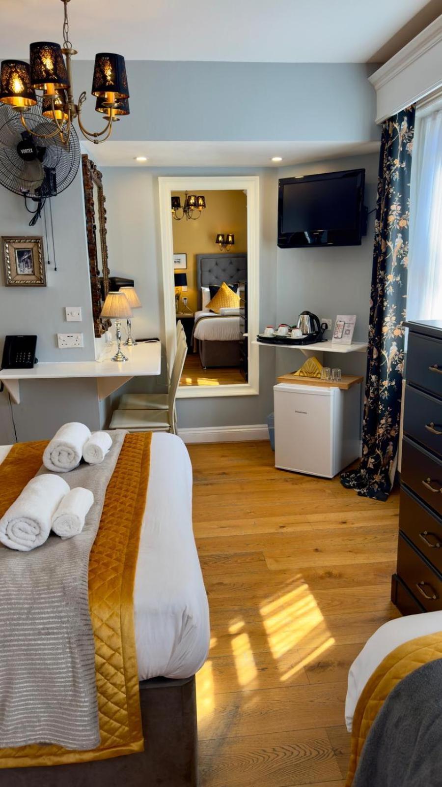 Standard Triple Room