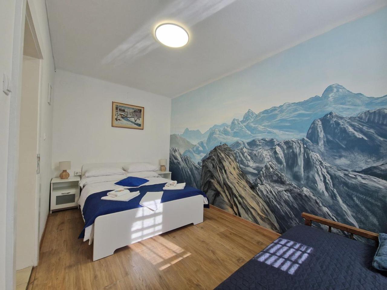 Triple Room Basement