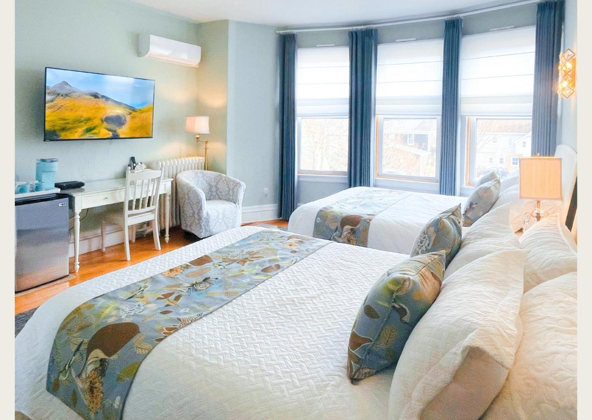 Queen Room Two Queen Beds