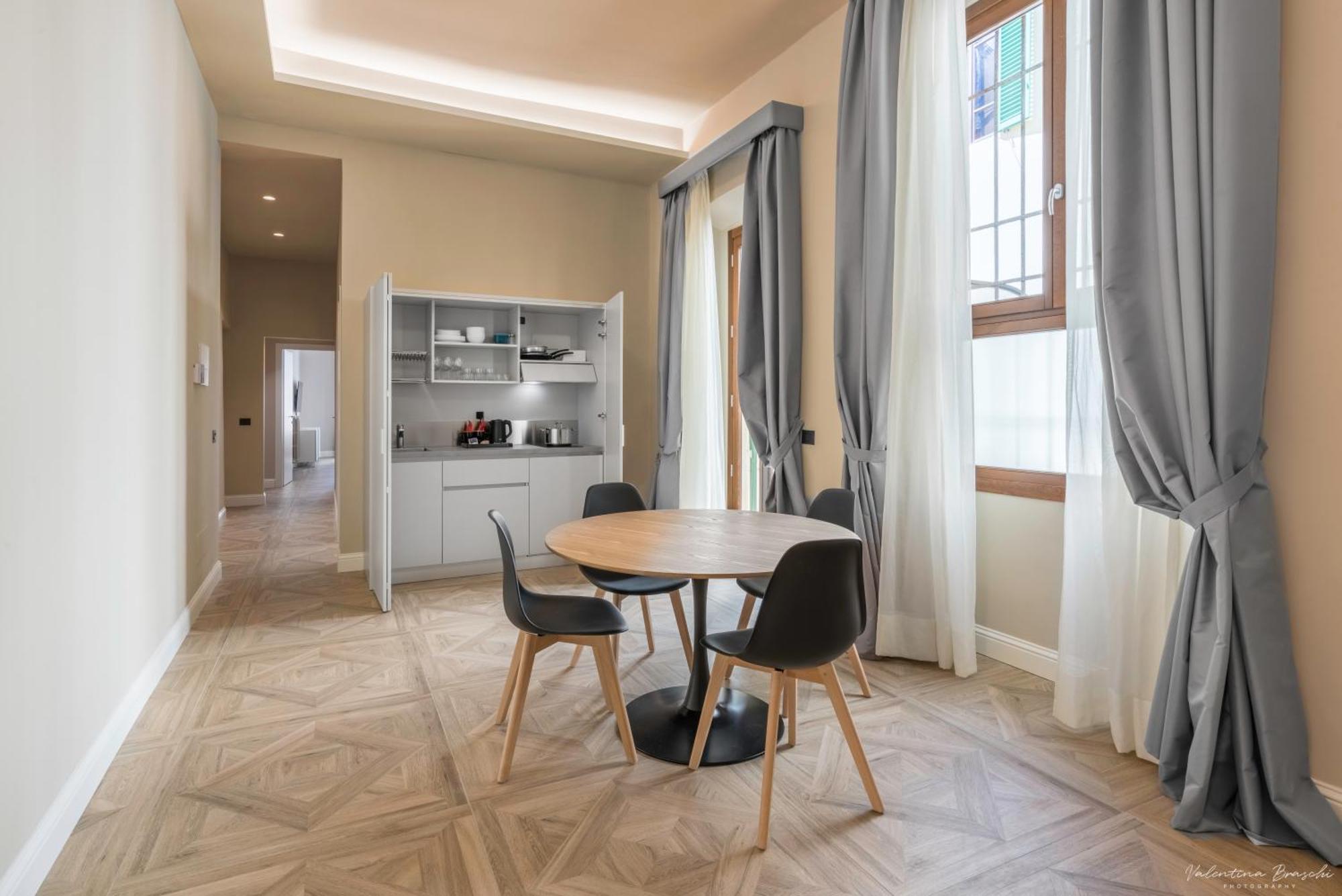 Three-Bedroom Deluxe Apartment