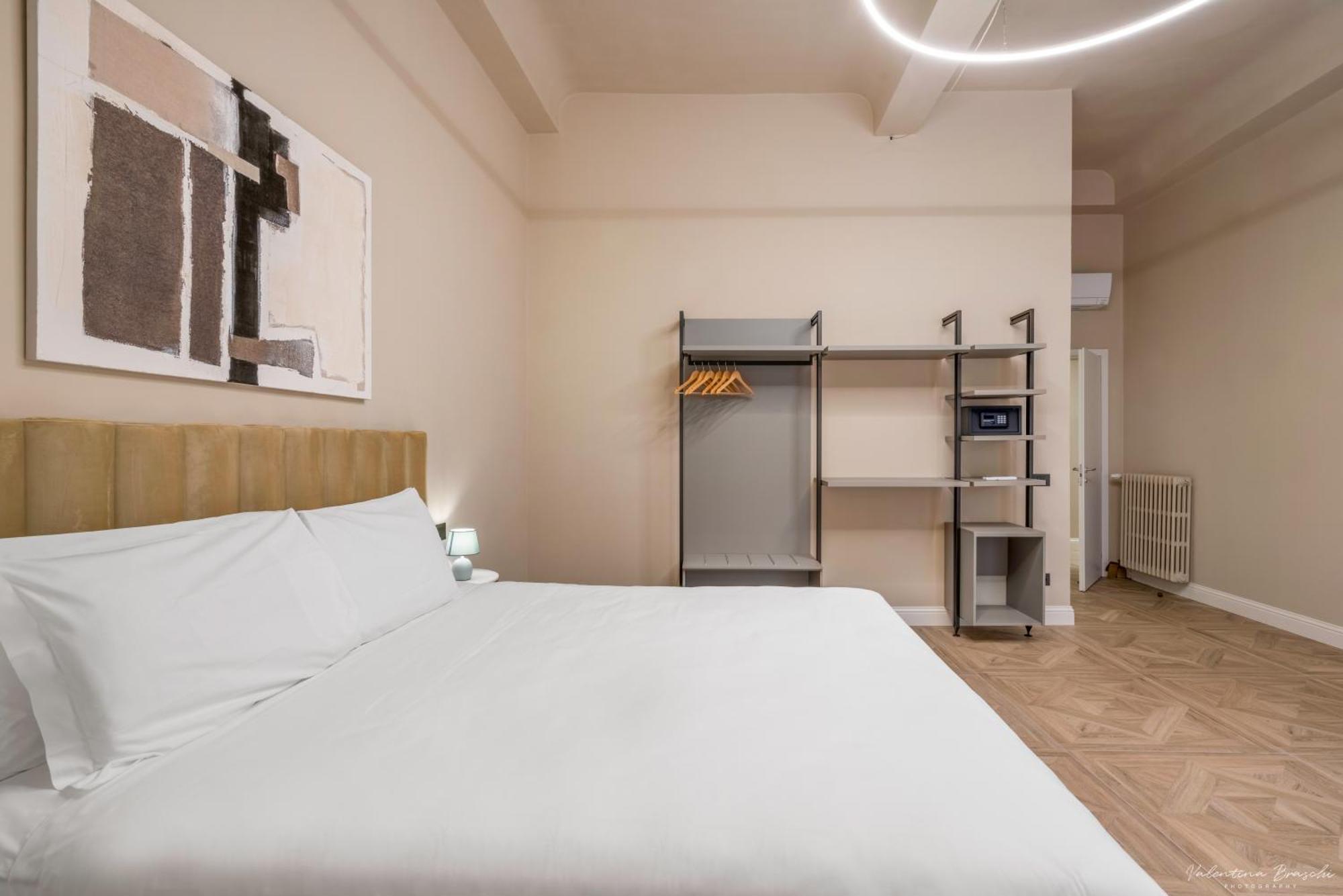 Three-Bedroom Deluxe Apartment