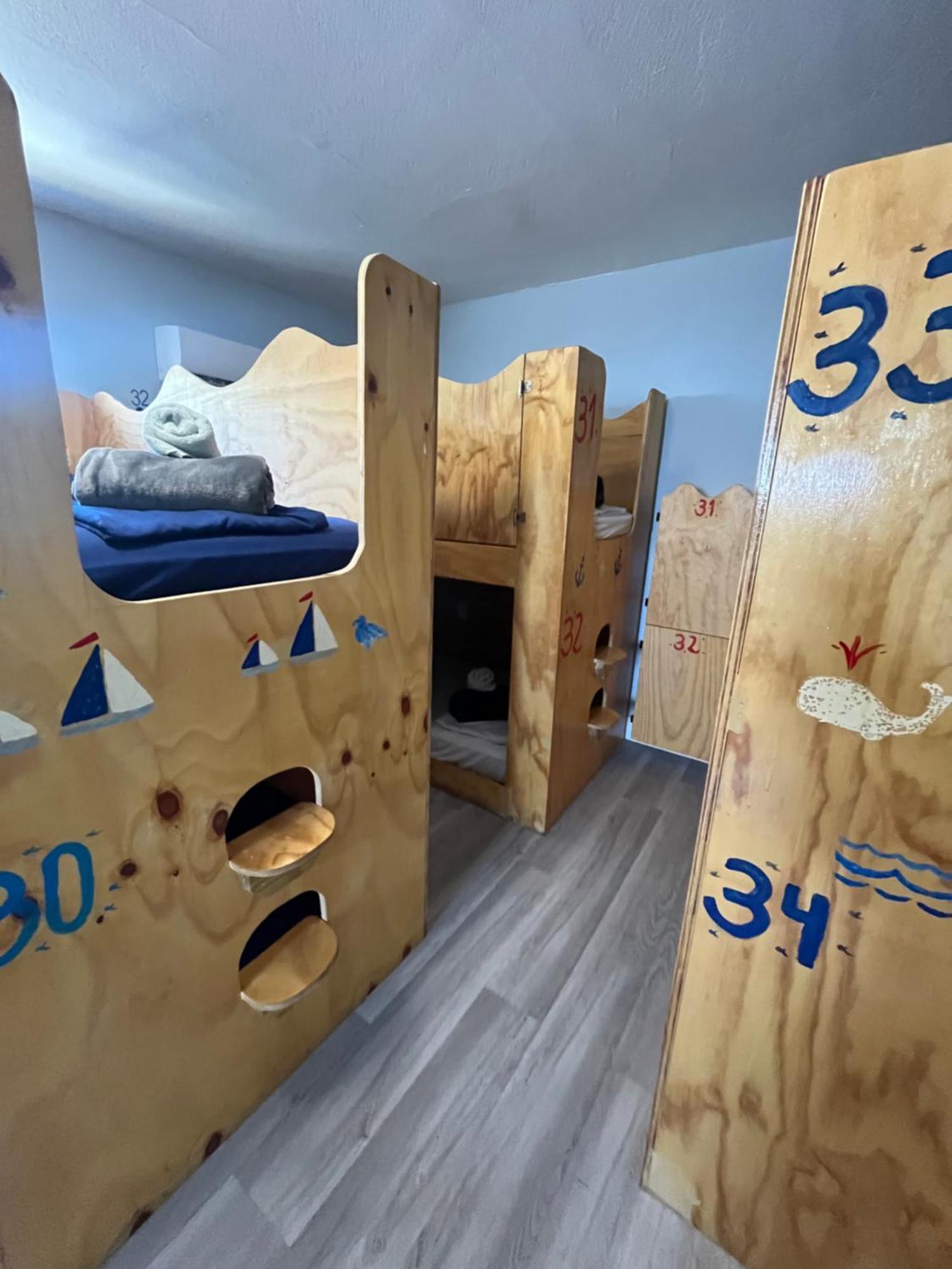 Bed 8-Bed Mixed Dormitory Room