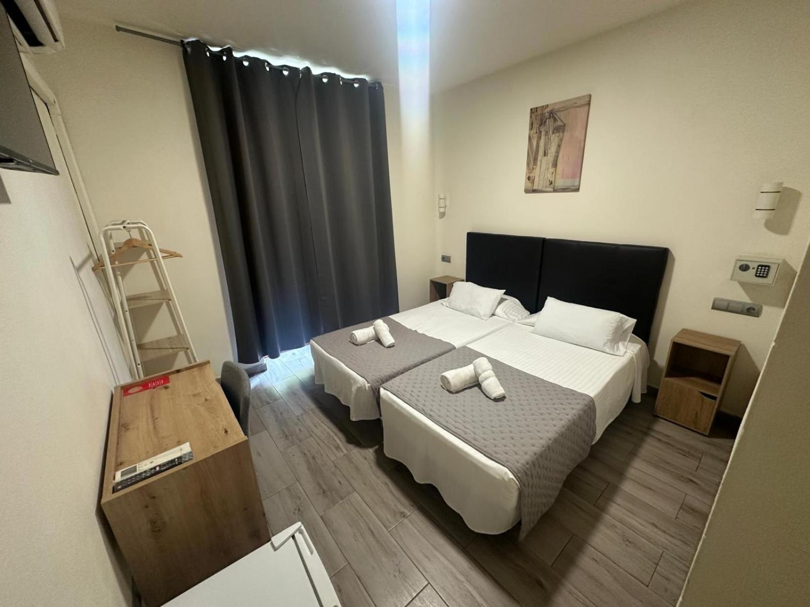 Double Room Private Bathroom