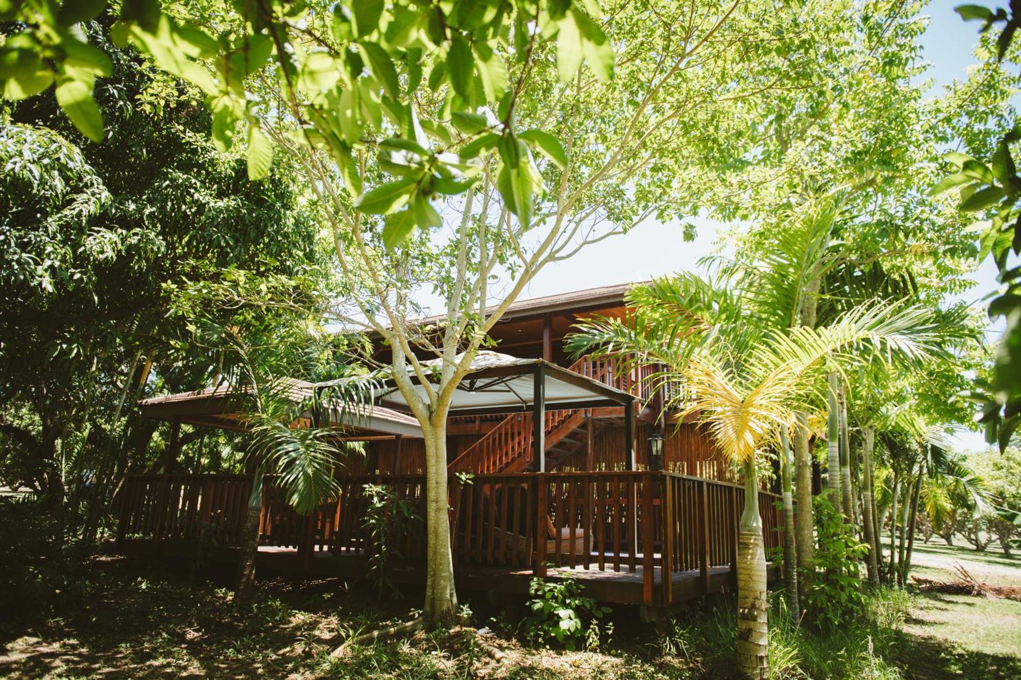 Three-Bedroom Log Cabin Splash Pool