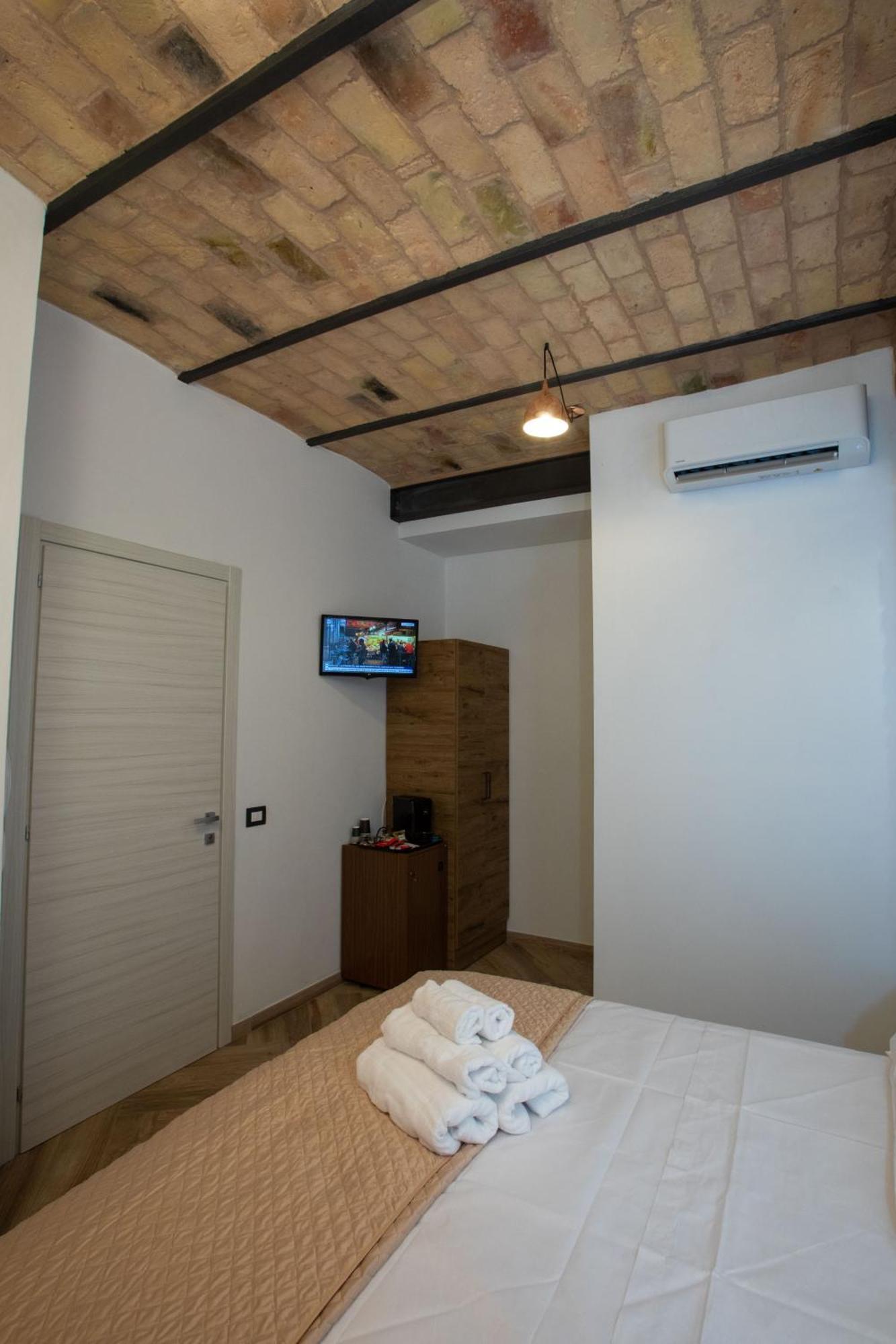 Double Room Private Bathroom
