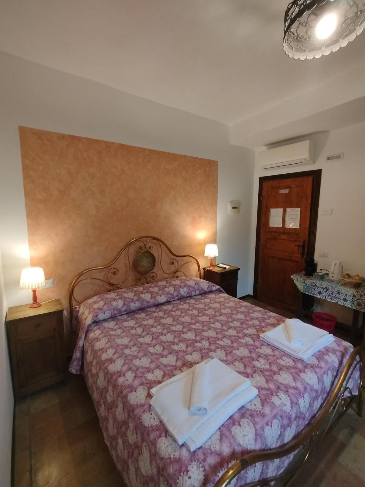 Double Room Private Bathroom