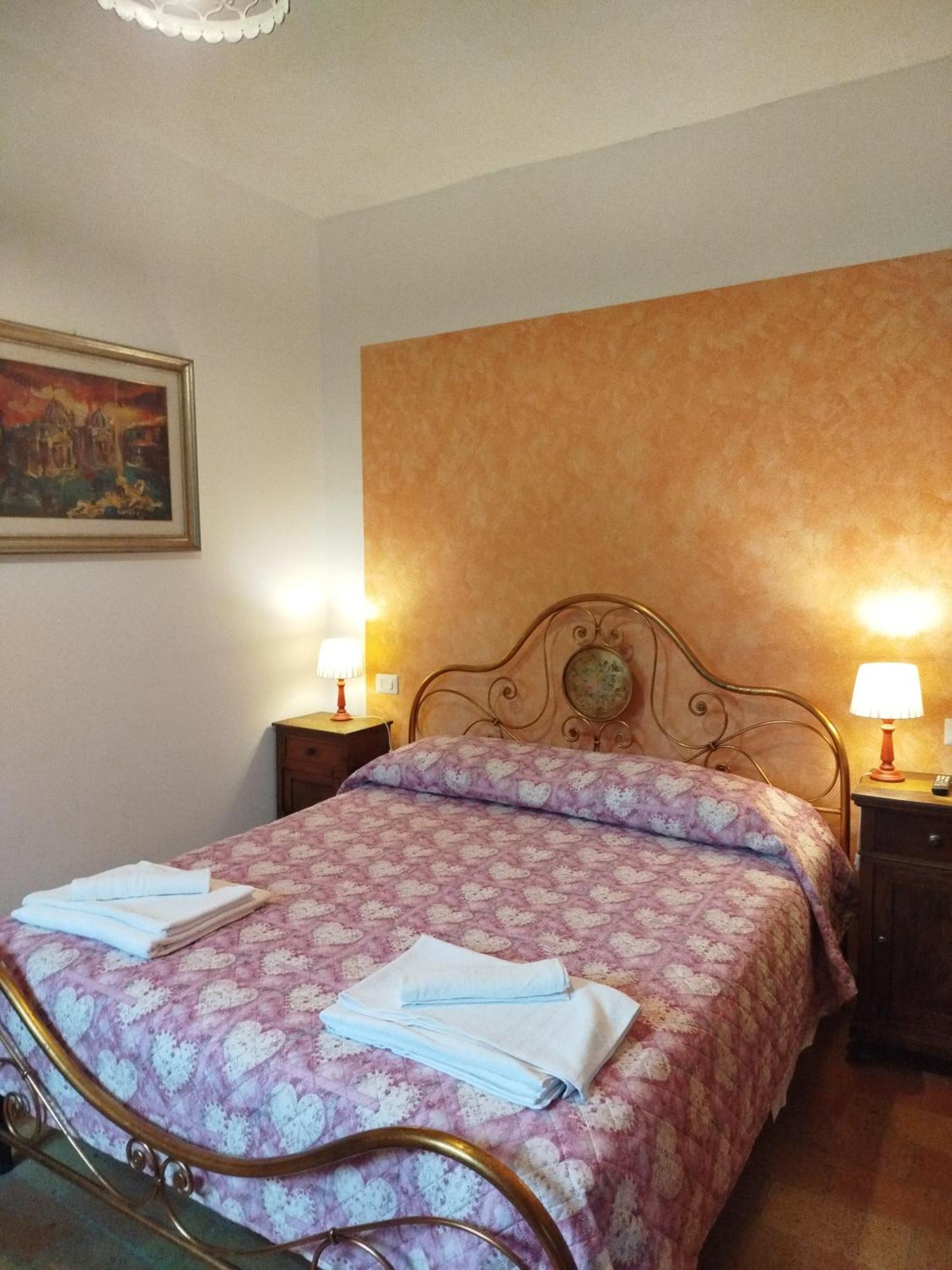 Double Room Private Bathroom