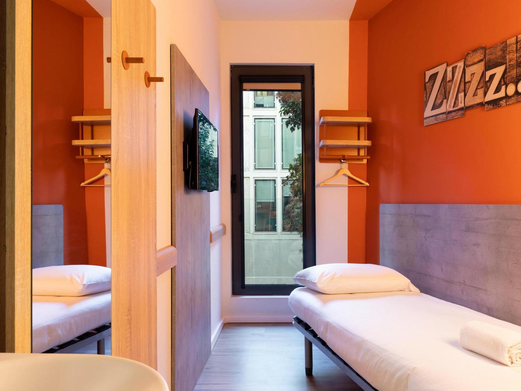 Standard Single Room,1747032085:JPEG