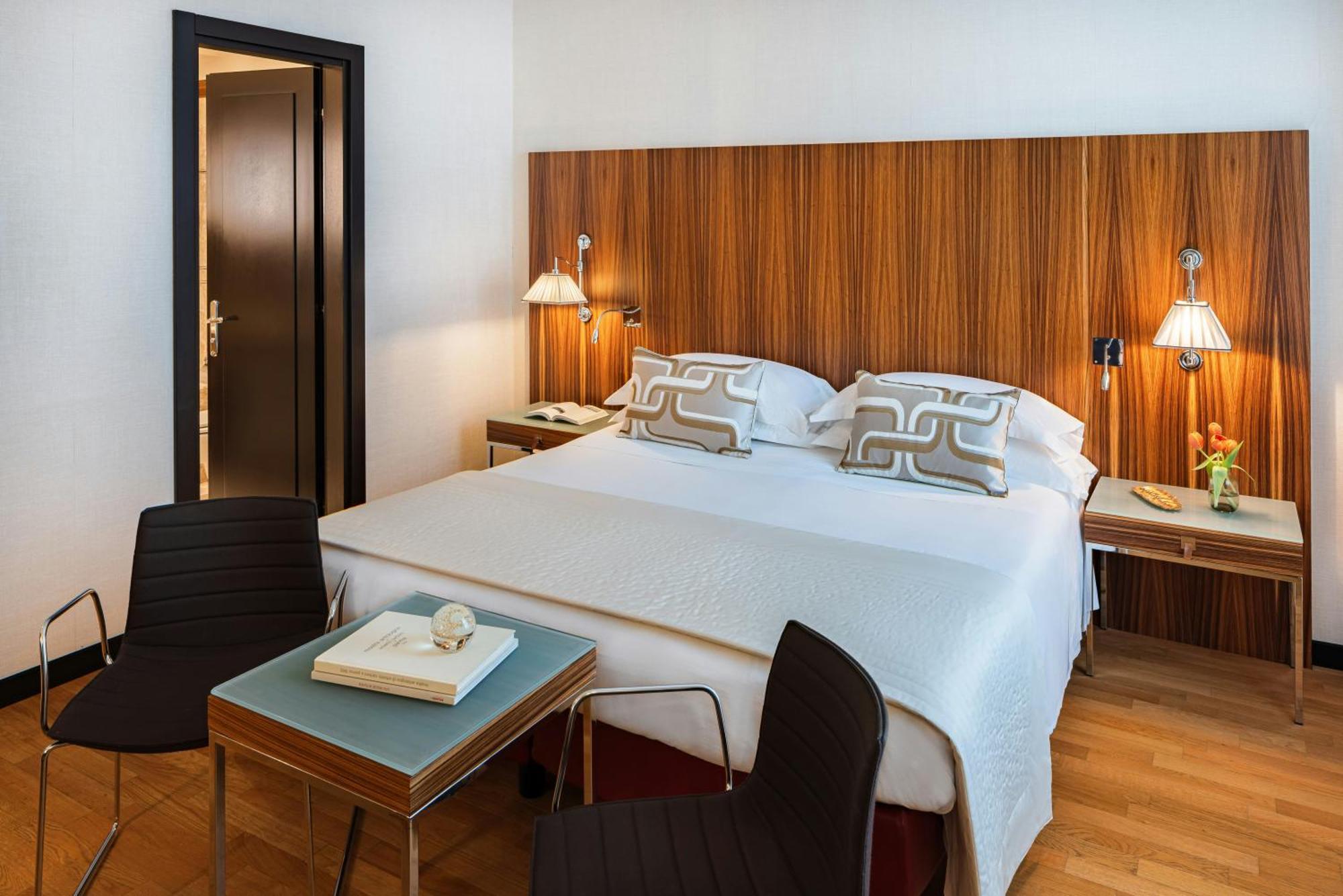 Deluxe Double or Twin Room,1729993496:JPEG