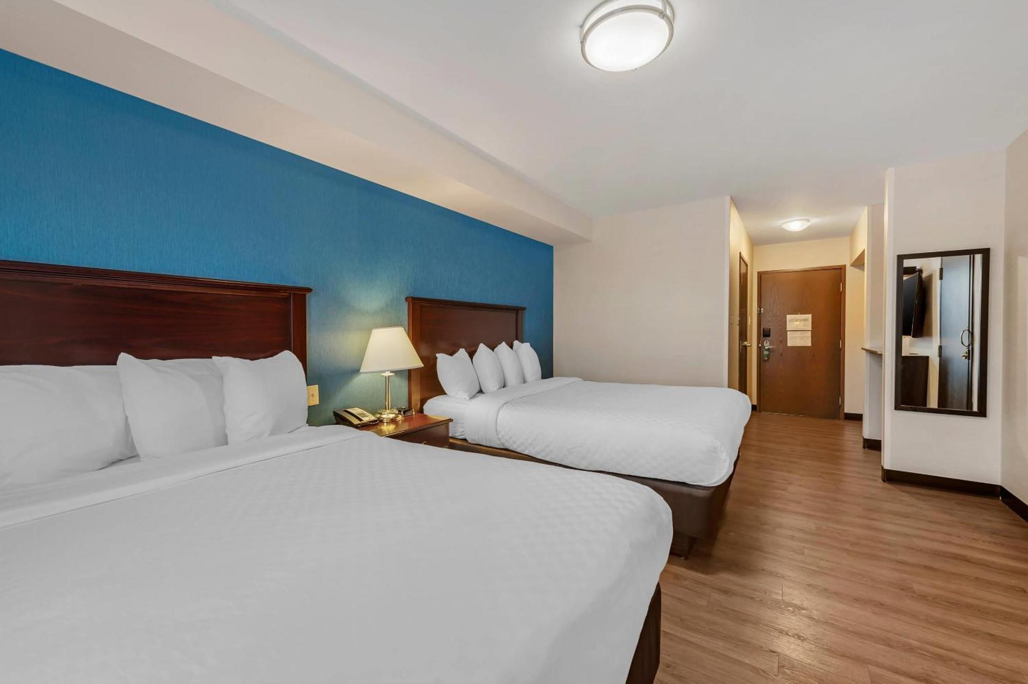 Queen Room Two Queen Beds Non-Smoking