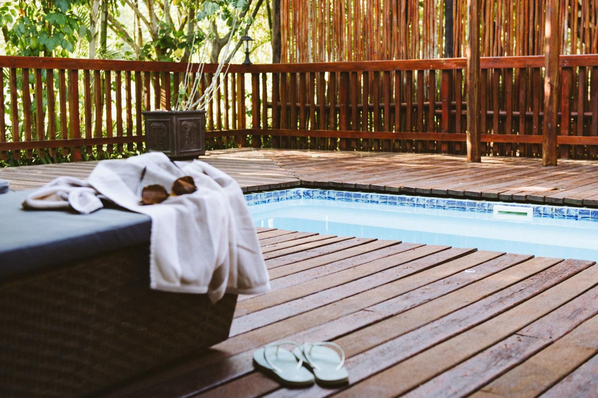 Three-Bedroom Log Cabin Splash Pool