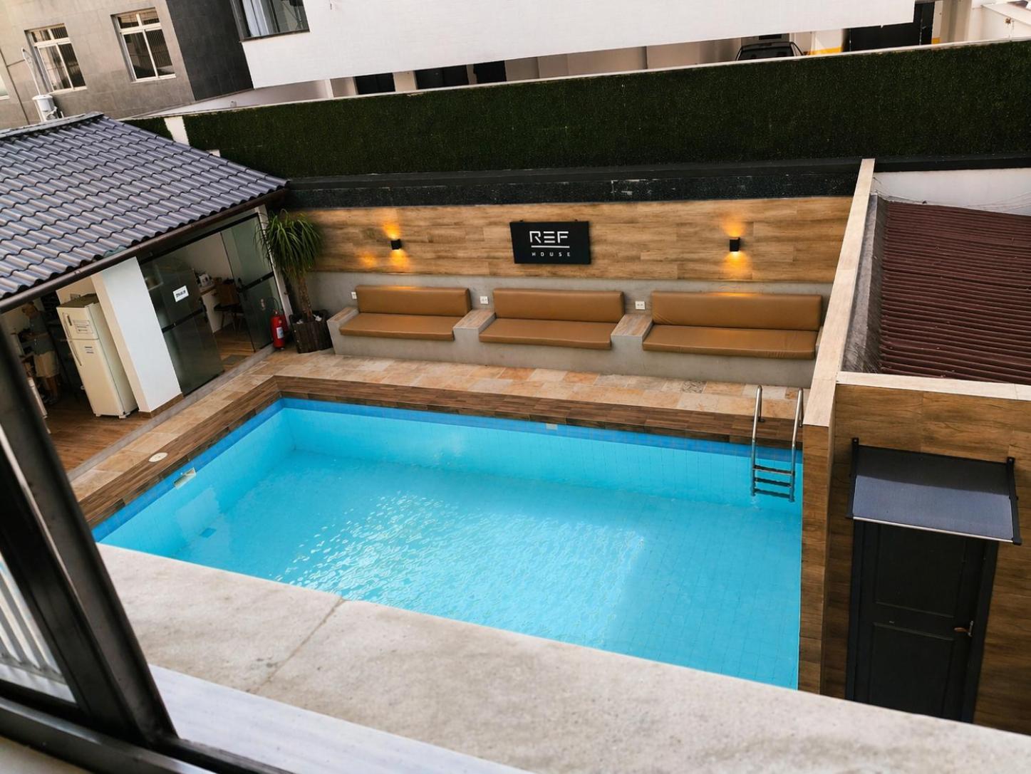 Suite Pool View