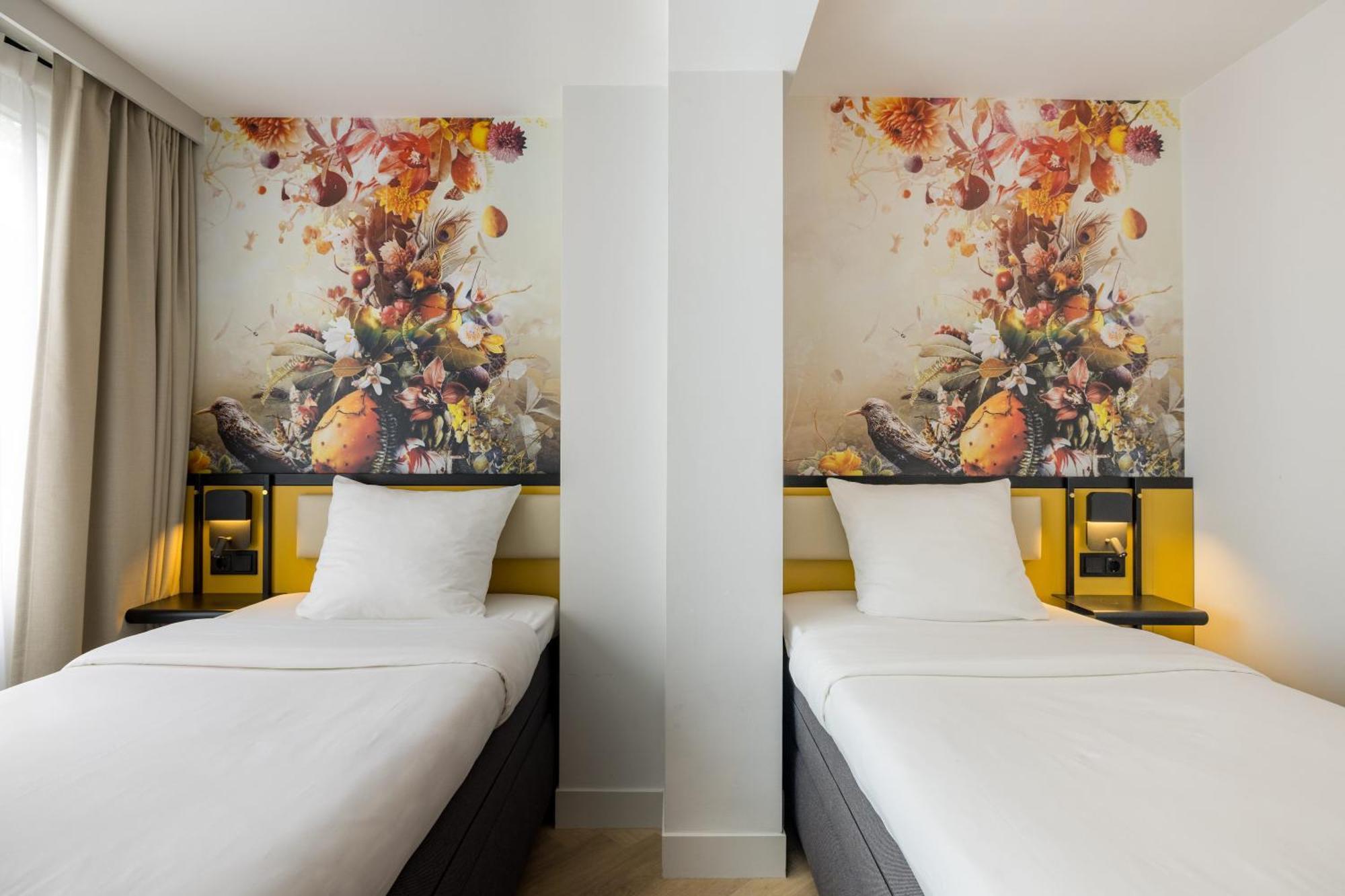 Twin Room,1772077761:JPEG