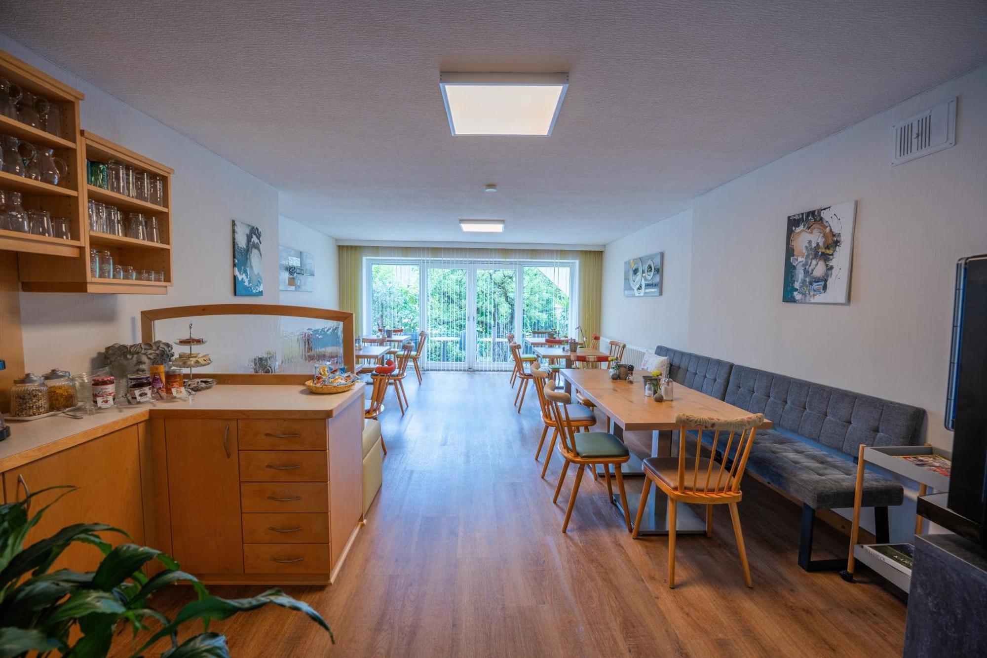 Doppelzimmer mit Balkon