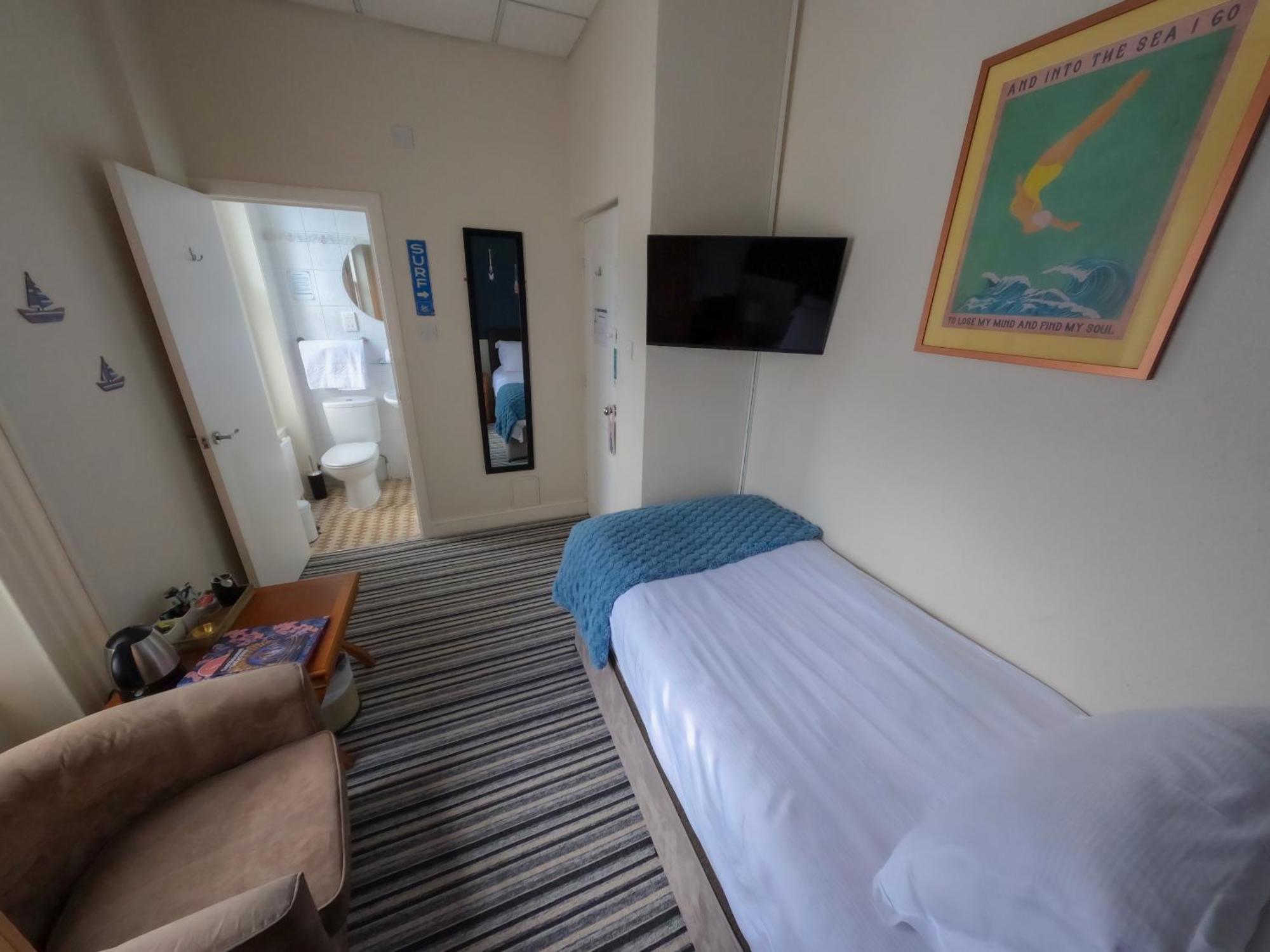 Standard Single Room