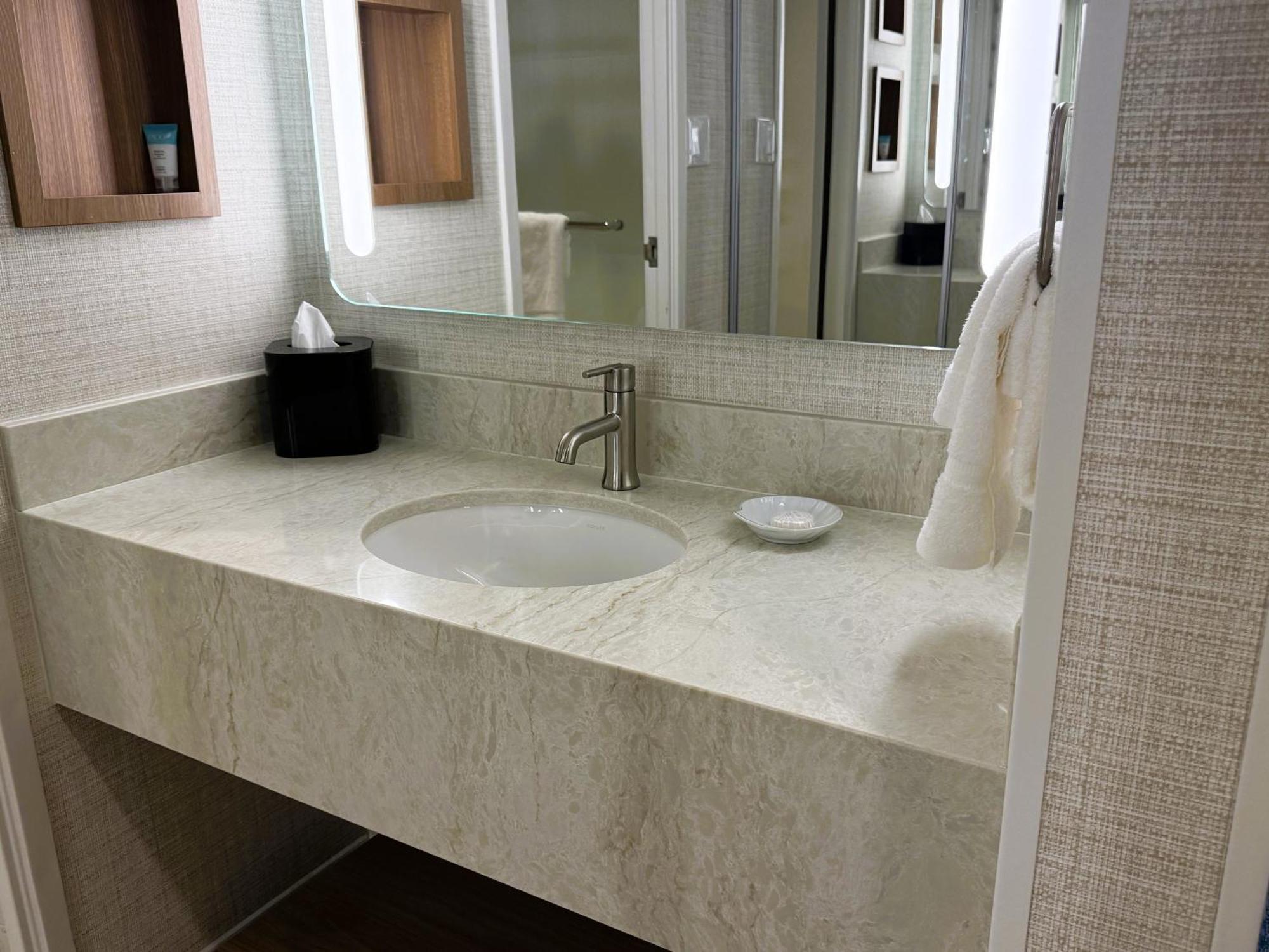 Deluxe Room 1 King Bed Balcony Upper Floors