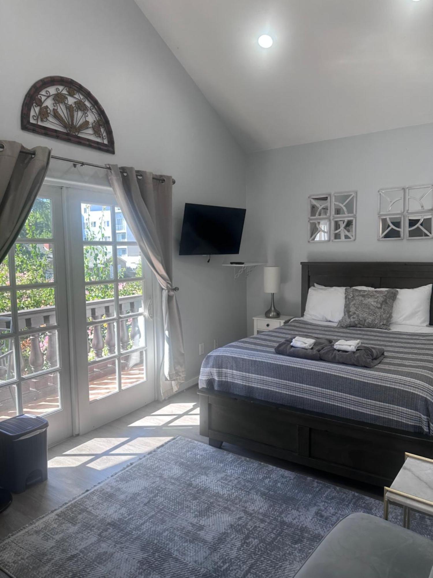 Suite II
