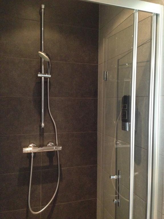 Quarto Twin com Casa de Banho Privativa