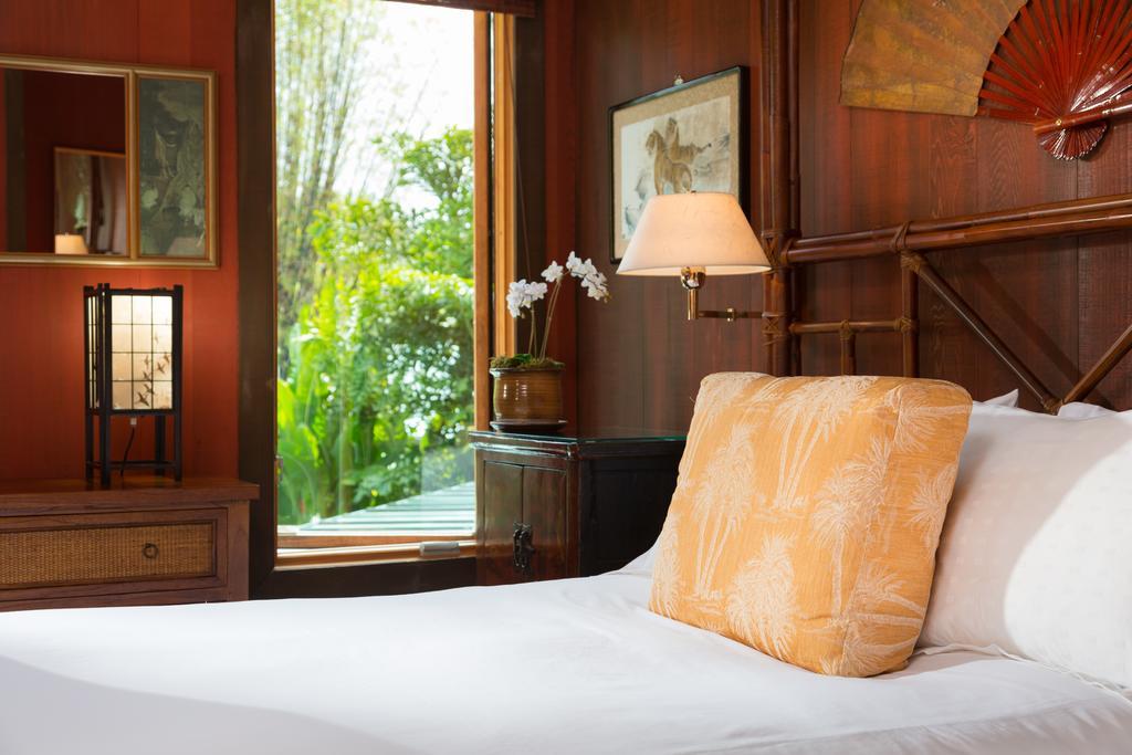 Queen Room with Balcony