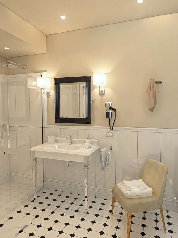 Deluxe Double Room with Balcony and City View