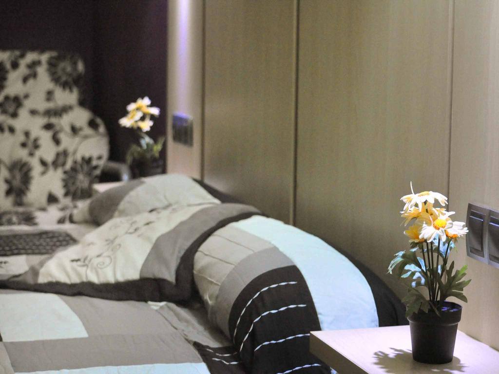 Basic Double Room with Shared Bathroom,247612977:JPEG
