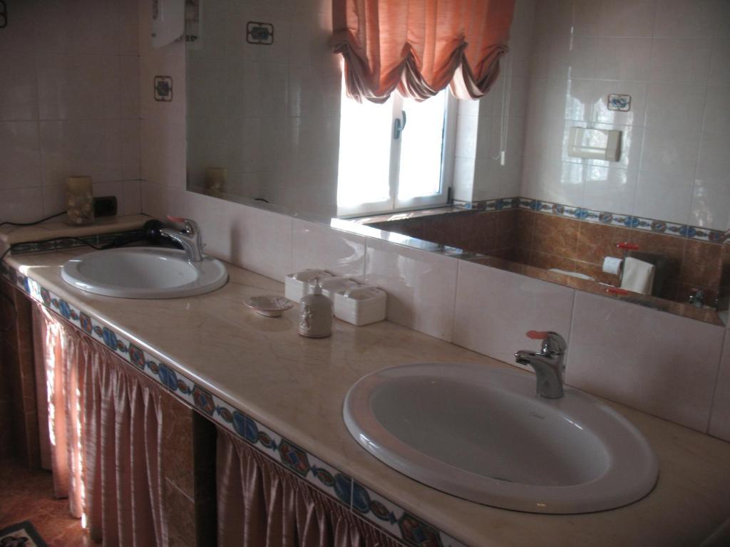 Double Room Private Bathroom,318085865:JPEG