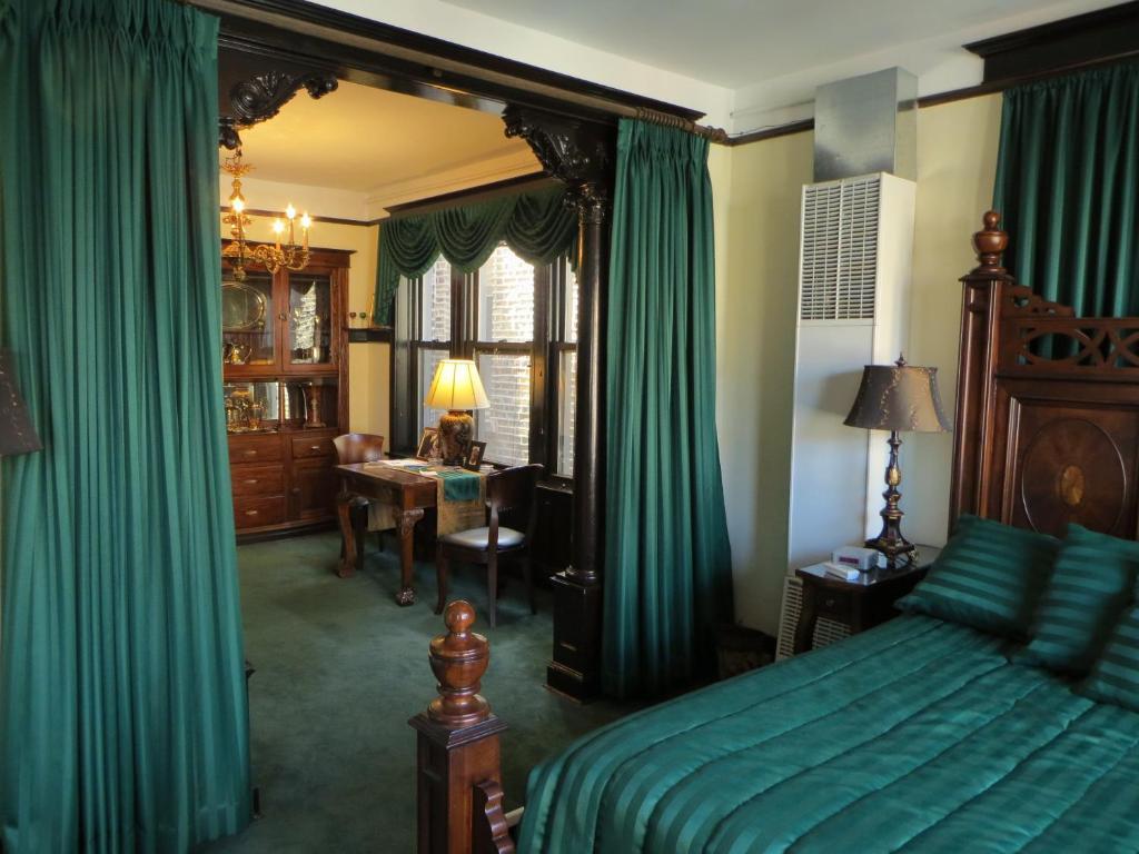Three-Bedroom Suite