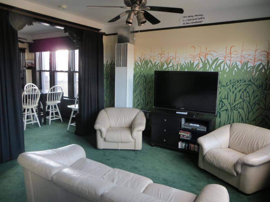 Three-Bedroom Suite