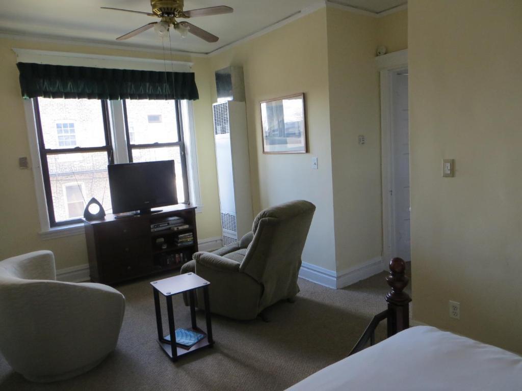 Two-Bedroom Suite