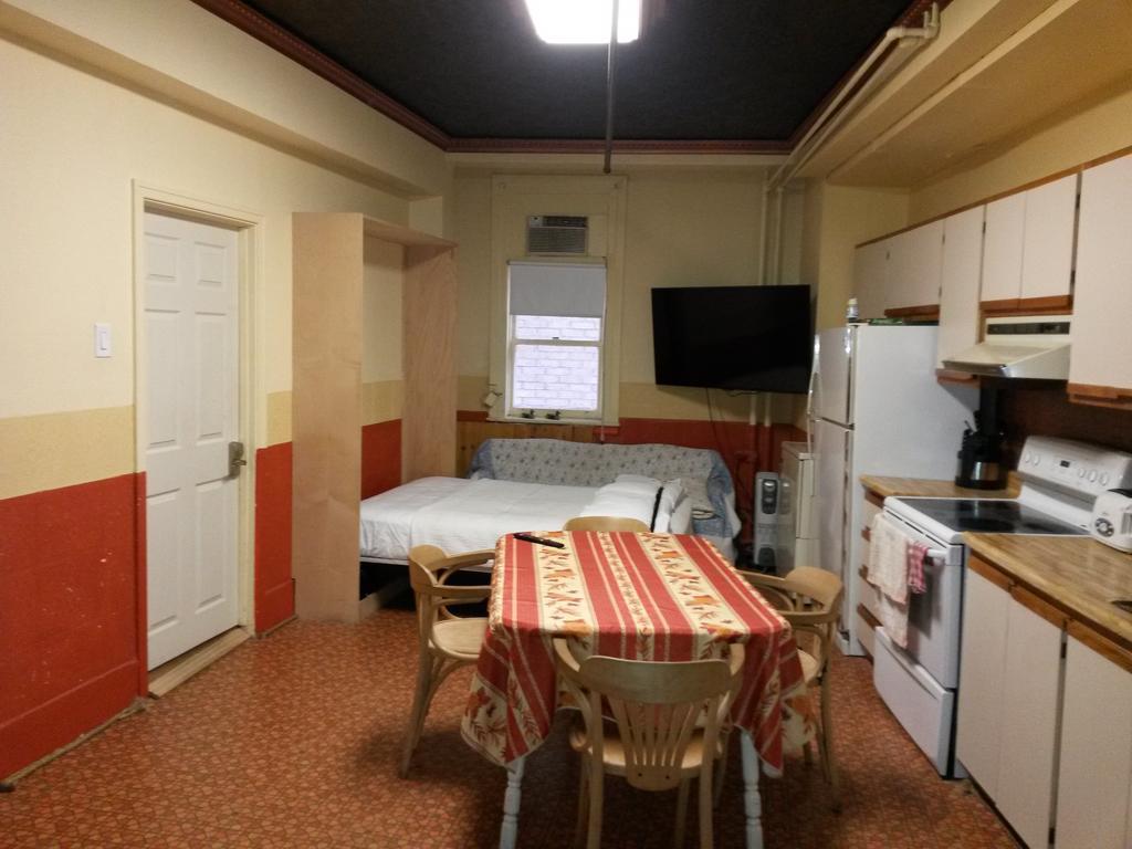 Two-Bedroom Apartment,339361735:JPEG