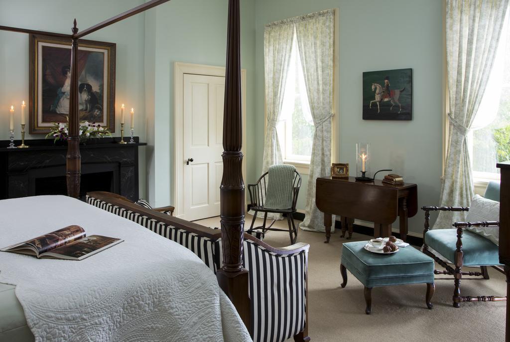 Deluxe King Suite