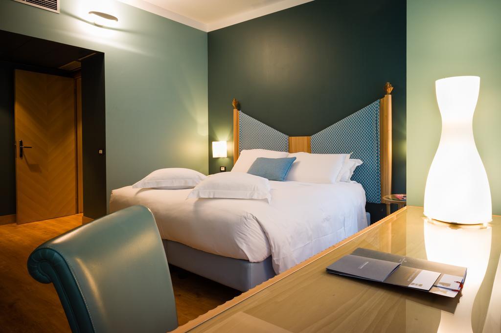 Deluxe Double Room,1215969793:JPEG