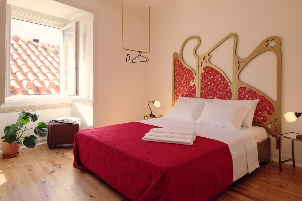 Queen Room with Private Bathroom,438459048:JPEG
