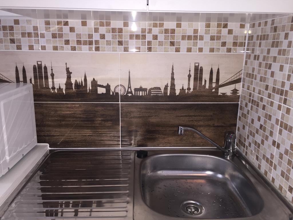 Studio with Kitchenette (3 Adults),464619195:JPEG